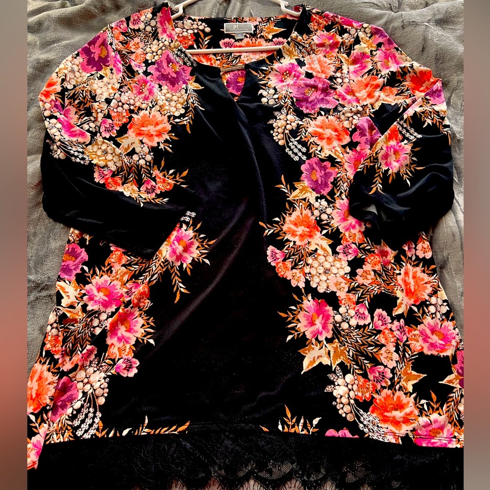JM Collection Black Top with Pink and Orange Floral Design, size xl